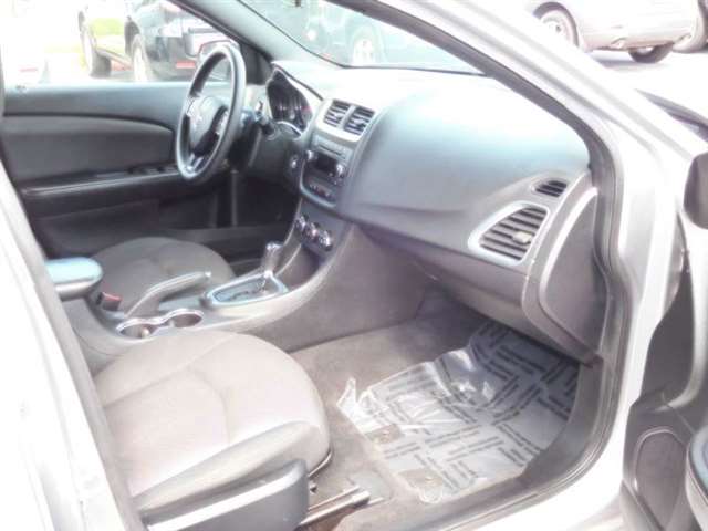 2013 Dodge Avenger SE 4dr Sedan